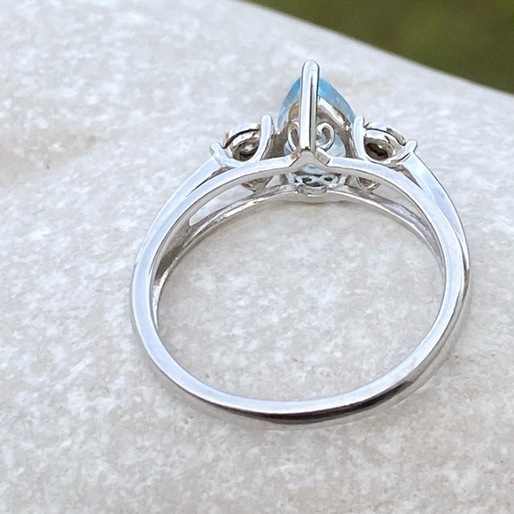 Genuine Blue Topaz Ring 10k white gold with Diamond accent teardrop stamped - Picture 11 of 16